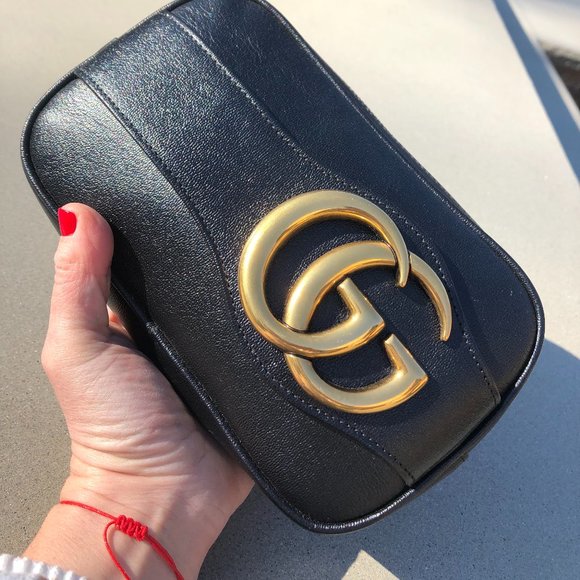 Gucci Black Clutch with Gold Logo - Picture 1 of 7